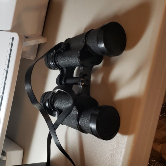 BINOCULARS - Picture 12 of 17